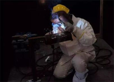 考個正規(guī)的焊工證需要多少錢