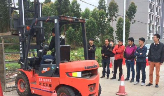 鄭州叉車證哪里可以報名考取以及需要多少費用