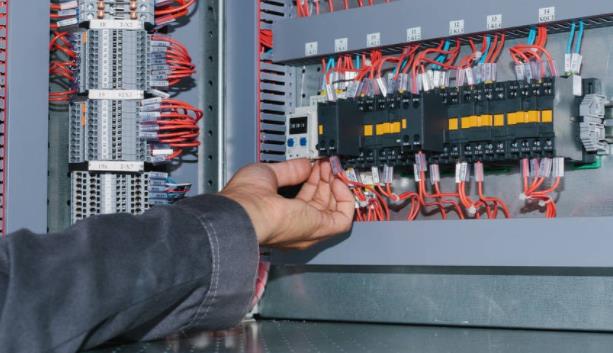 蘇州低壓電工證怎么查詢(xún)(蘇州低壓電工證哪里考)