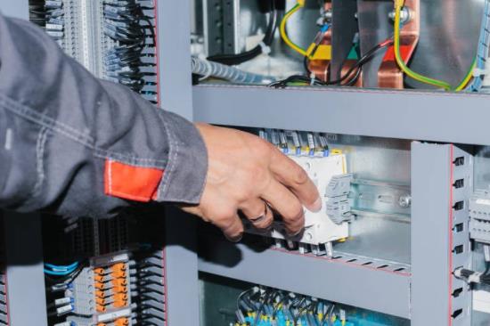 蘇州中級電工證和低壓電工證區別(低壓電工證和高壓電工證哪個好)