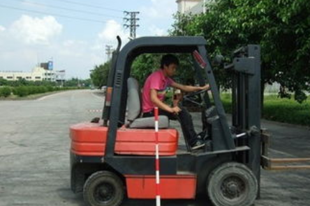 叉車