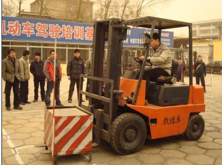 叉車