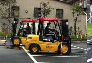 叉車