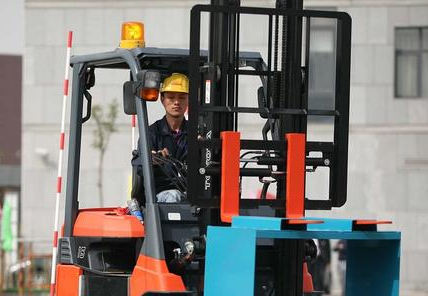 叉車