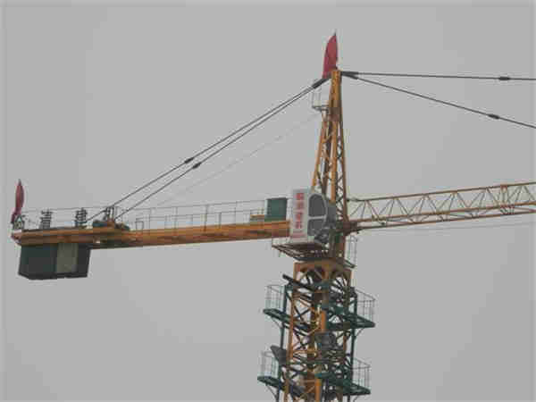 塔吊司機(jī)