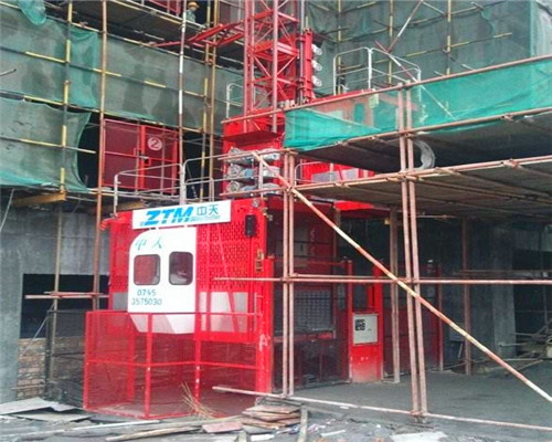 施工升降機