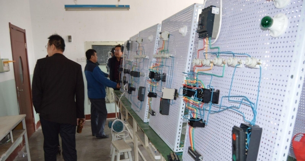 電工
