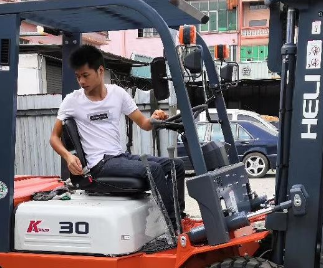叉車