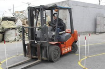 叉車