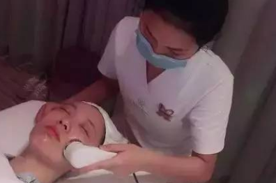 美容師