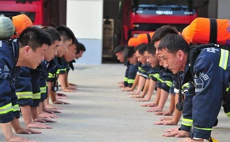報考消防員除了學(xué)歷以外，還需要具備什么條件？(圖2)