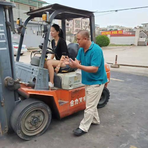 叉車的工資怎么樣？有沒有過萬？(圖1)